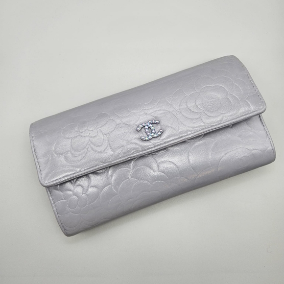🤍CHANEL Grey Authentic Camilla Wallet/Clutch🤍 - Picture 14 of 16